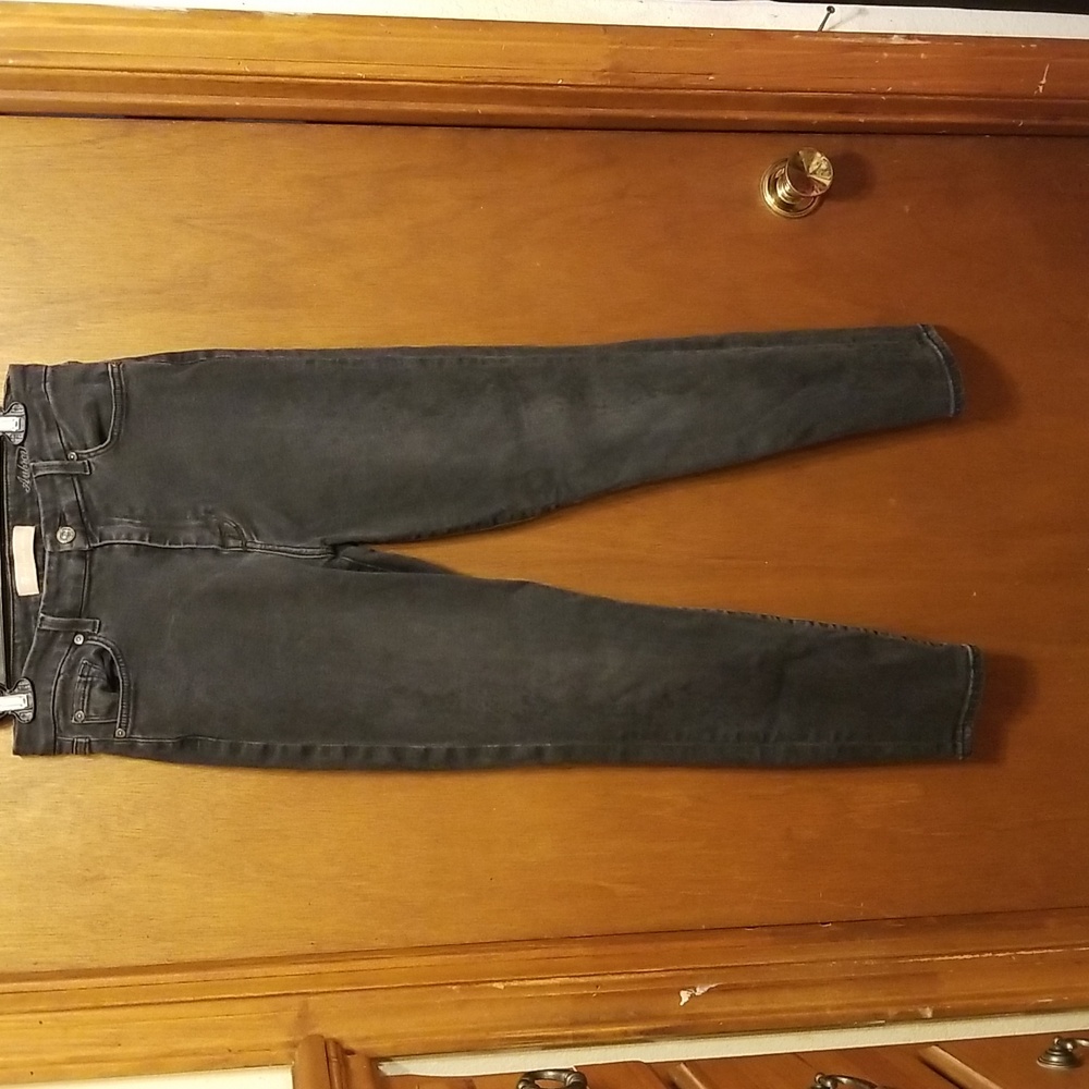 7 for all mankind skinny Jean's. Size 28 black no distressing